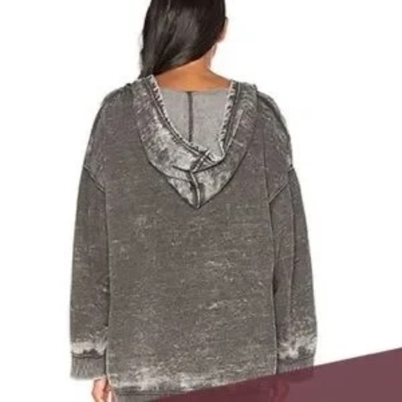 Free People Get It Oversized Gray Burnout Hoodie Kangaroo Pouch Size Medium - Picture 8 of 13